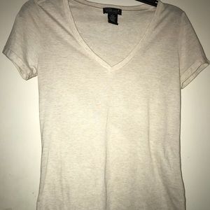 V-Neck off white shirt